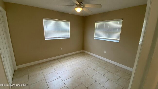 Building Photo - 2125 Emerald Ct