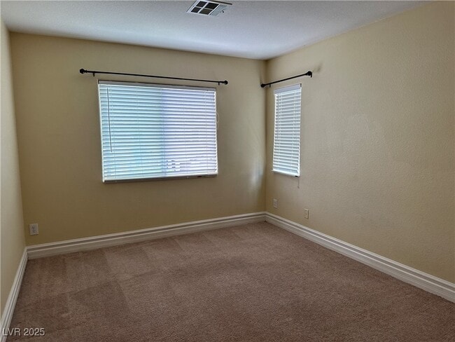 Building Photo - 362 Dogleg Dr