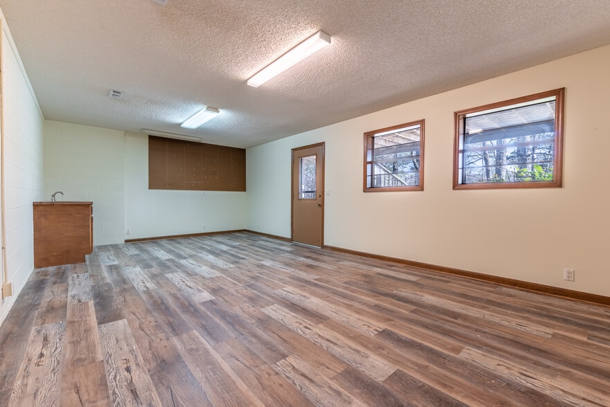Building Photo - 50 Malaga Way