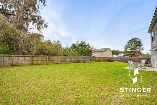 Building Photo - 11 Mint Farm Dr