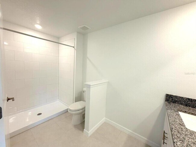Building Photo - 32037 Spiceberry St