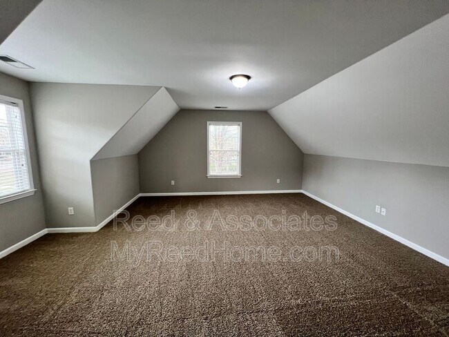 Building Photo - 137 W Porter Run Dr