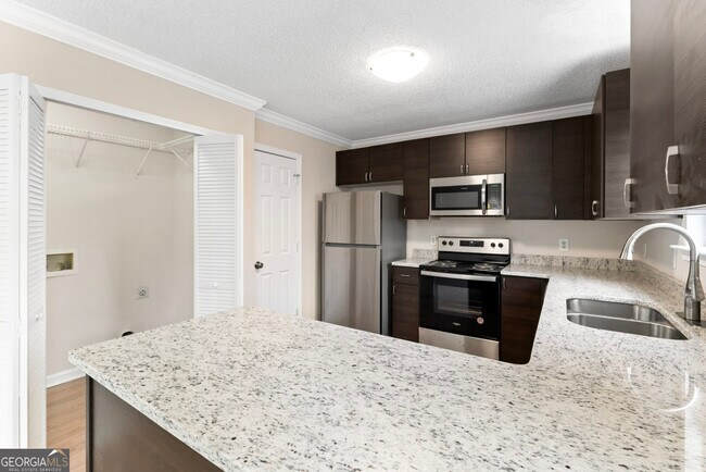 Building Photo - 309 Coral Cir