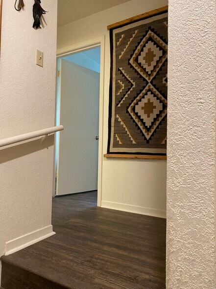 Upstairs hall - 2802 Westhill Dr