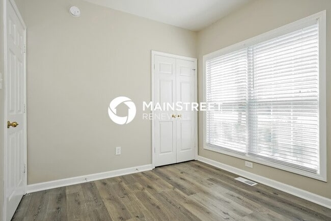 Building Photo - 4 Bedroom Pet-Friendly Home in Durham, NC with Main Street Renewal