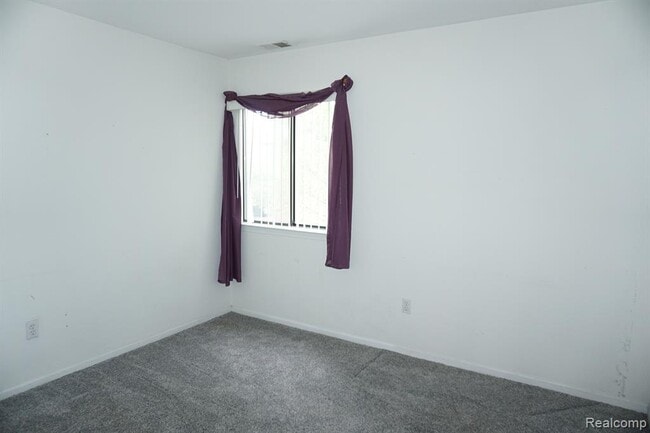 Building Photo - 35431 Hickory Woods Dr