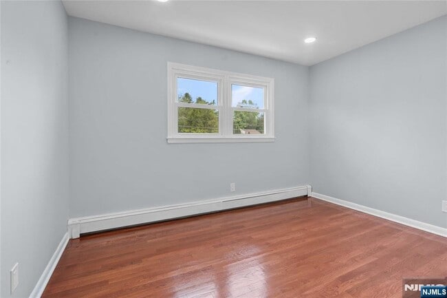 Building Photo - 230 Orchard Dr
