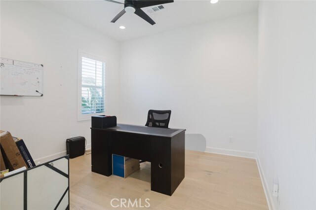 Building Photo - 11743 Canoga Ave