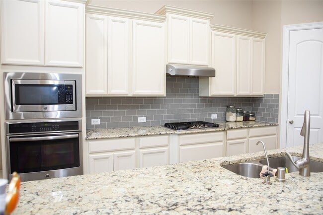 Building Photo - 5519 Caper Shores Ln