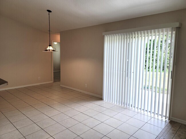Building Photo - 3438 SW San Benito St