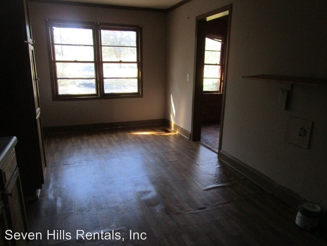 Building Photo - 3 br, 1 bath House - 756 Old Summerville Road