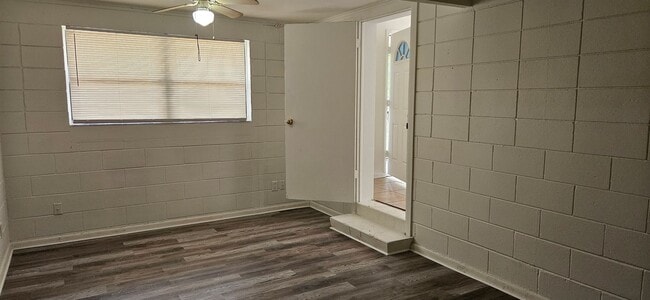 Building Photo - 139 N Kentucky Ave