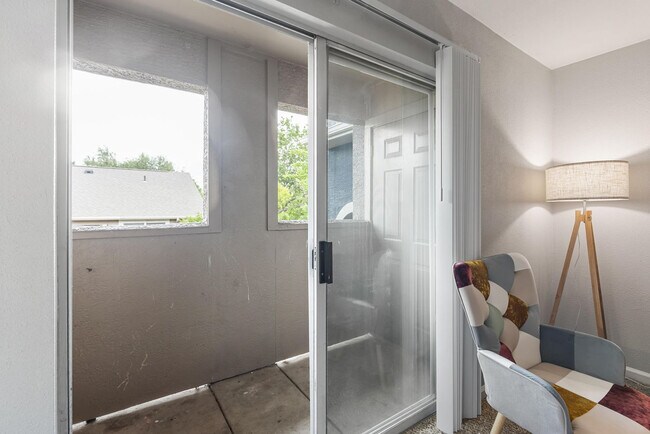 Building Photo - 8054 Exchange Dr