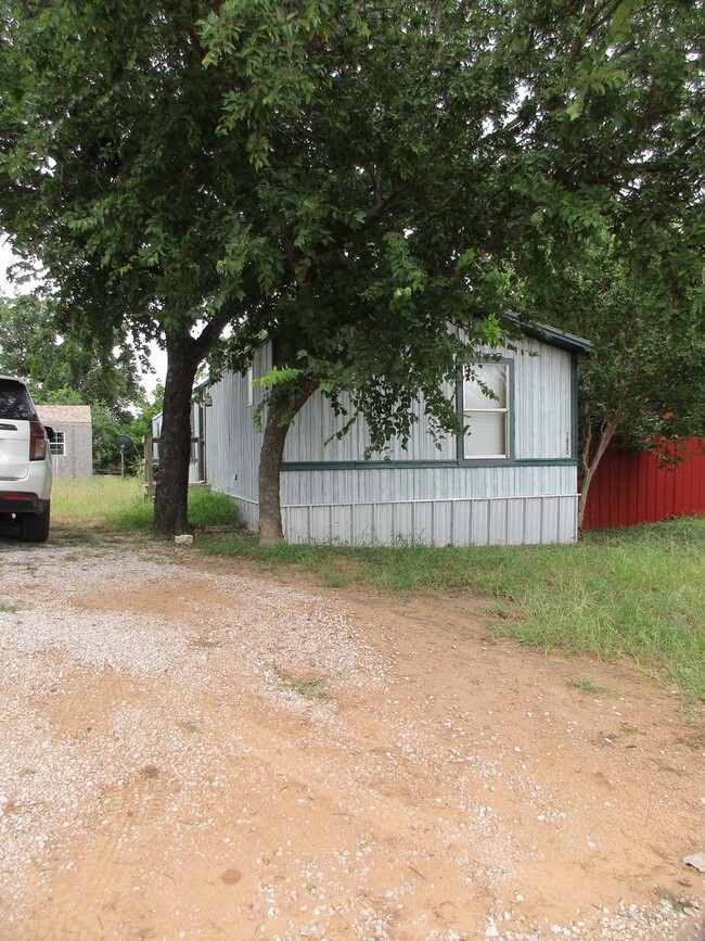 Building Photo - 4/2 mobile home in Hoover Valley