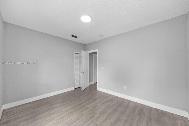 Building Photo - 1227 NW 27th St