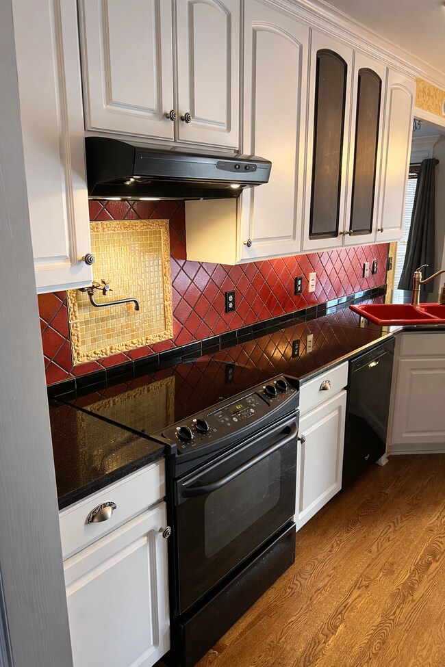 Building Photo - 2518 Wythe Close