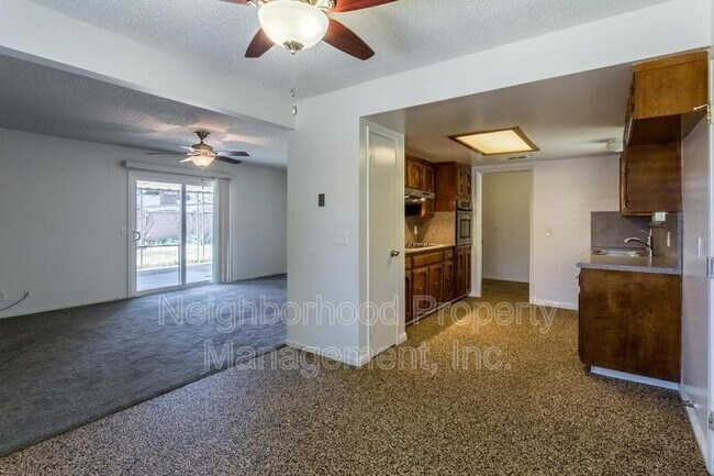 Building Photo - 473 E Mesa Ave