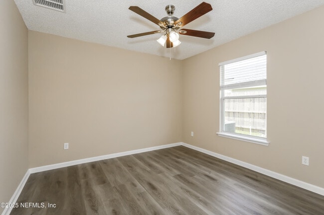 Building Photo - 1368 Summerbrook Dr