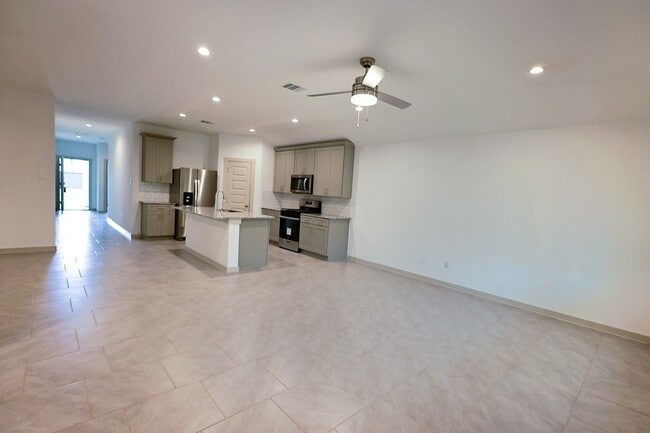 Building Photo - 5034 Pne Hvn Ln