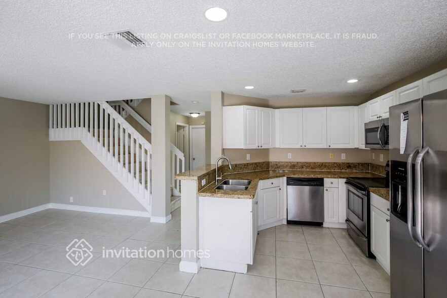 Building Photo - 11591 NW 50th Terrace