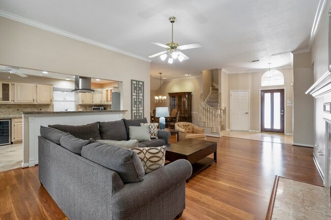 Building Photo - 9631 Bavaria Dr