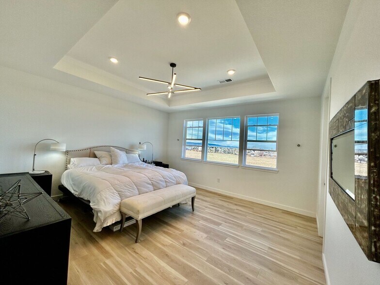 Building Photo - 821 Wildrose Pl