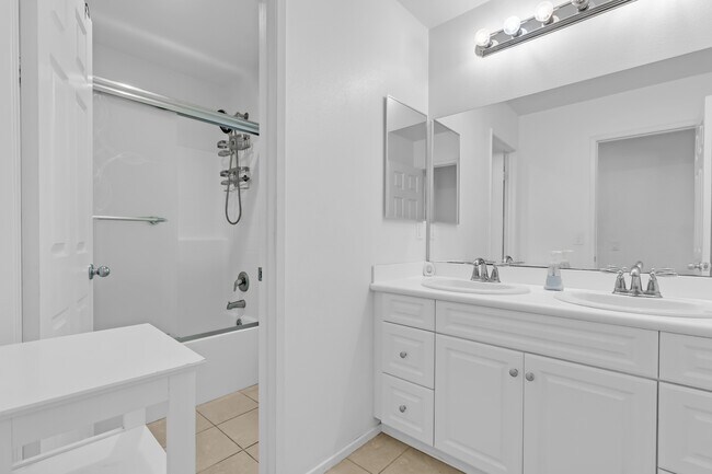 Building Photo - 4896 Stits Cir