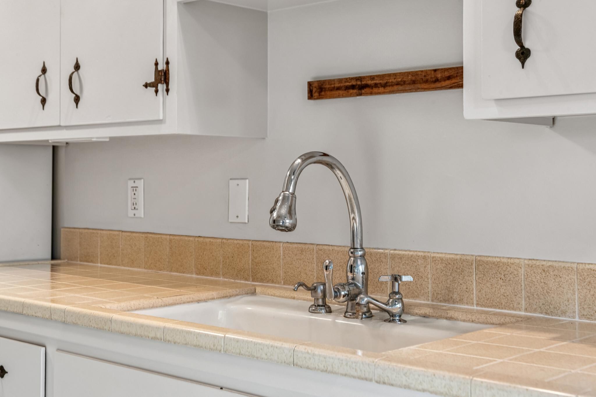 Building Photo - 2073 Key Blvd