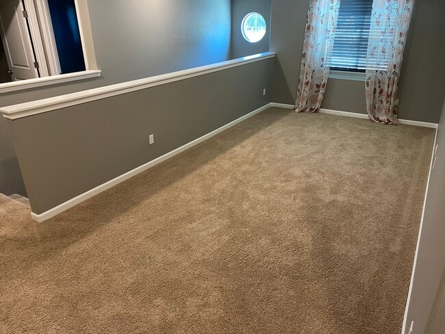 Building Photo - Beautiful home in desirable neighborhood for rent in Visalia CA