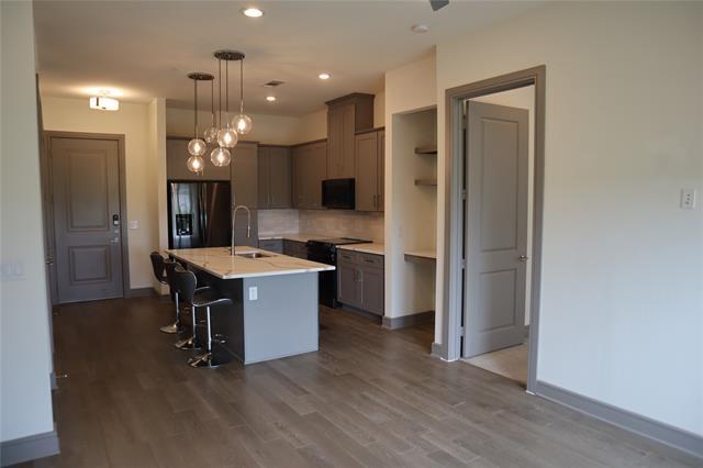 Building Photo - 2700 Old Denton Rd