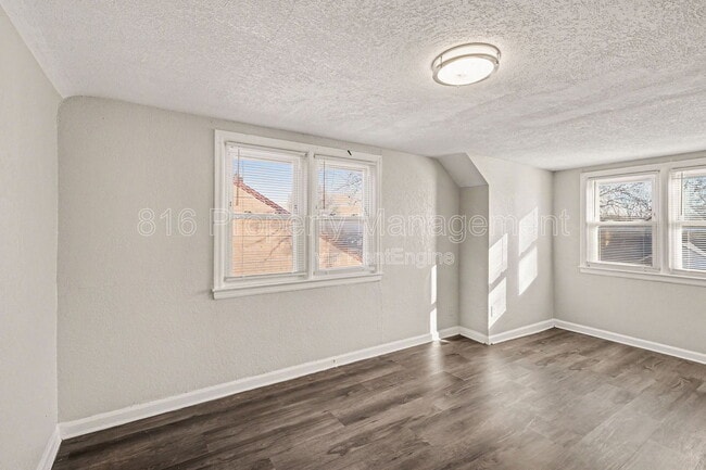 Building Photo - 6230 Agnes Ave