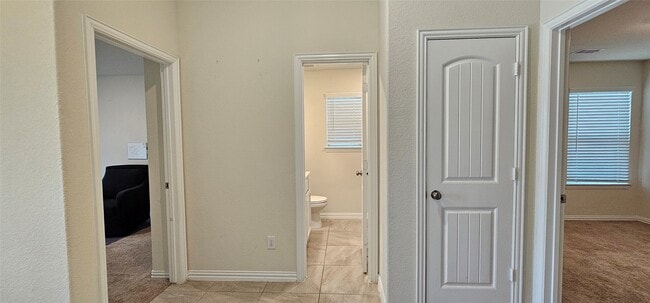 Building Photo - 8918 Beacon Mill Dr