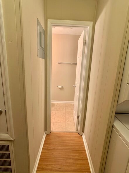 211-4 - 211 Auburn Dr