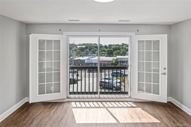 Building Photo - 17 N William St