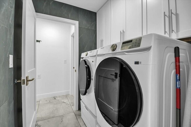 Building Photo - 5624 Cape Leyte Dr