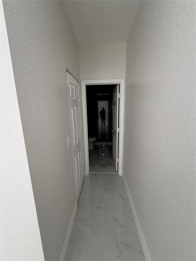 Building Photo - 5473 NW 90th Ave