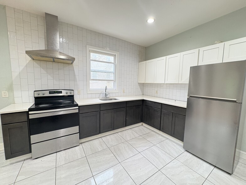 63 Linden St 5 - 44 Linden Ave
