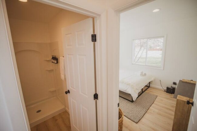 Building Photo - 104 Northside Dr