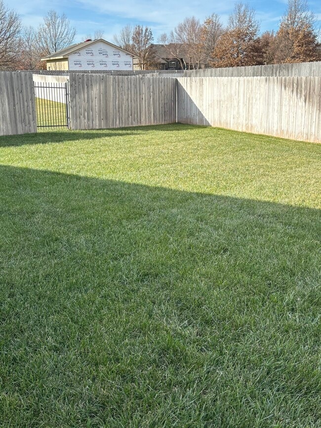 Building Photo - 3239 N Cedar Downs Ln