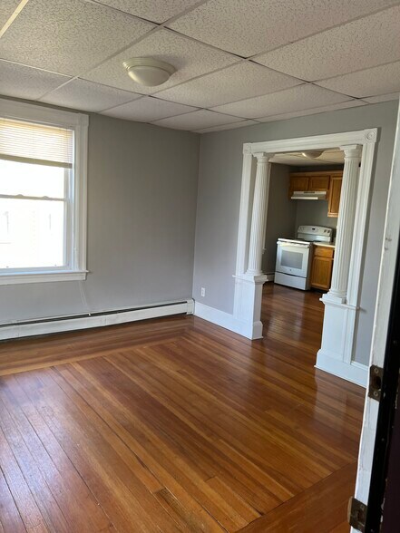 Living room - 28 Church Street