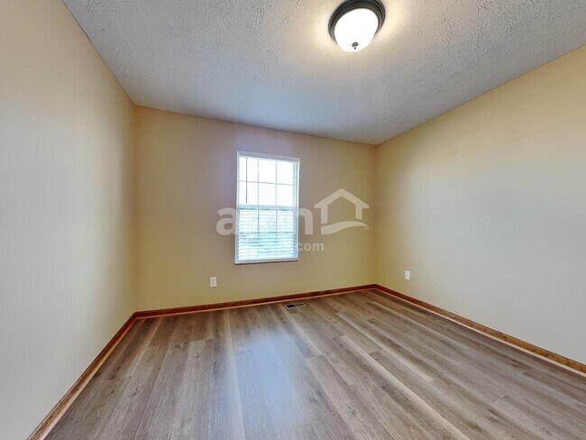 Building Photo - 3075 Foxhound Dr