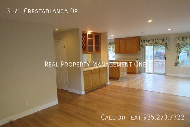 Building Photo - 3071 Crestablanca Dr
