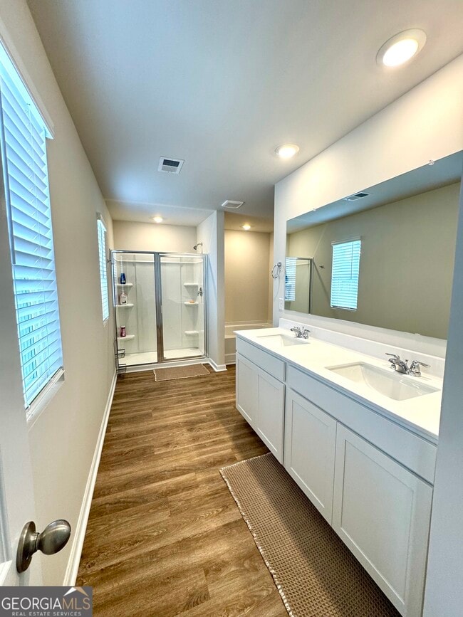 Building Photo - 17 Woodbrook Trl