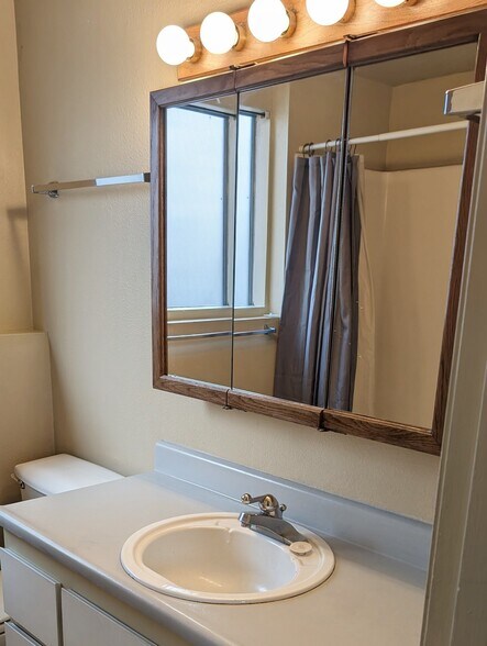 Bathroom - 1122 Francis Ave