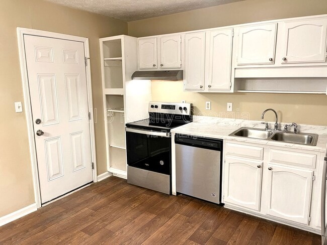 Building Photo - 145 Meadowbrook Ct