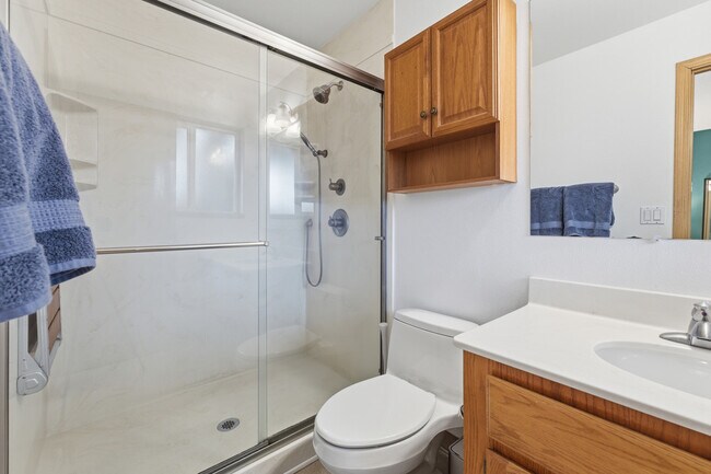 Building Photo - 5003 NE Mason St