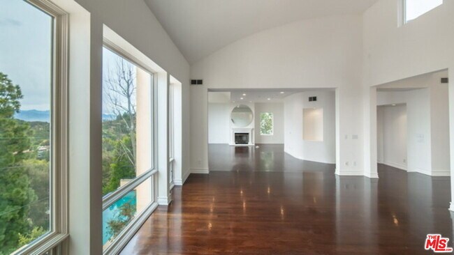 Building Photo - 14445 Mulholland Dr