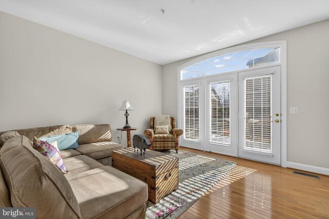 Building Photo - 43789 Water Bay Terrace