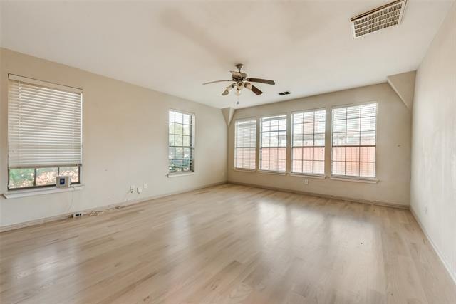 Building Photo - 701 Player Ave