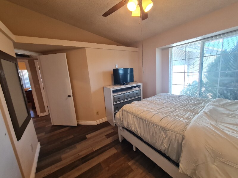 Building Photo - 7944 W Charter Oak Rd